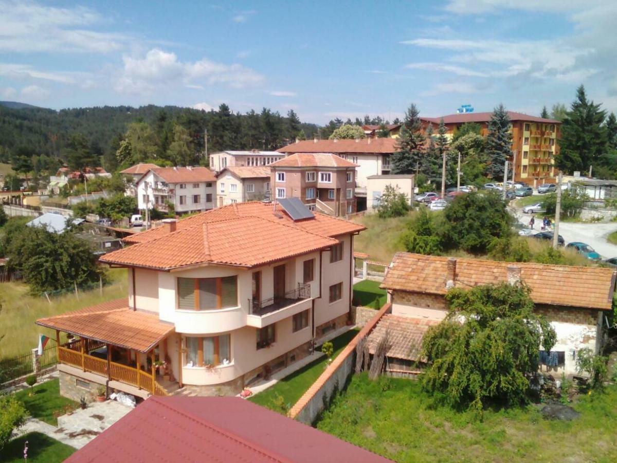 M&M Apartment Βέλινγκραντ Εξωτερικό φωτογραφία