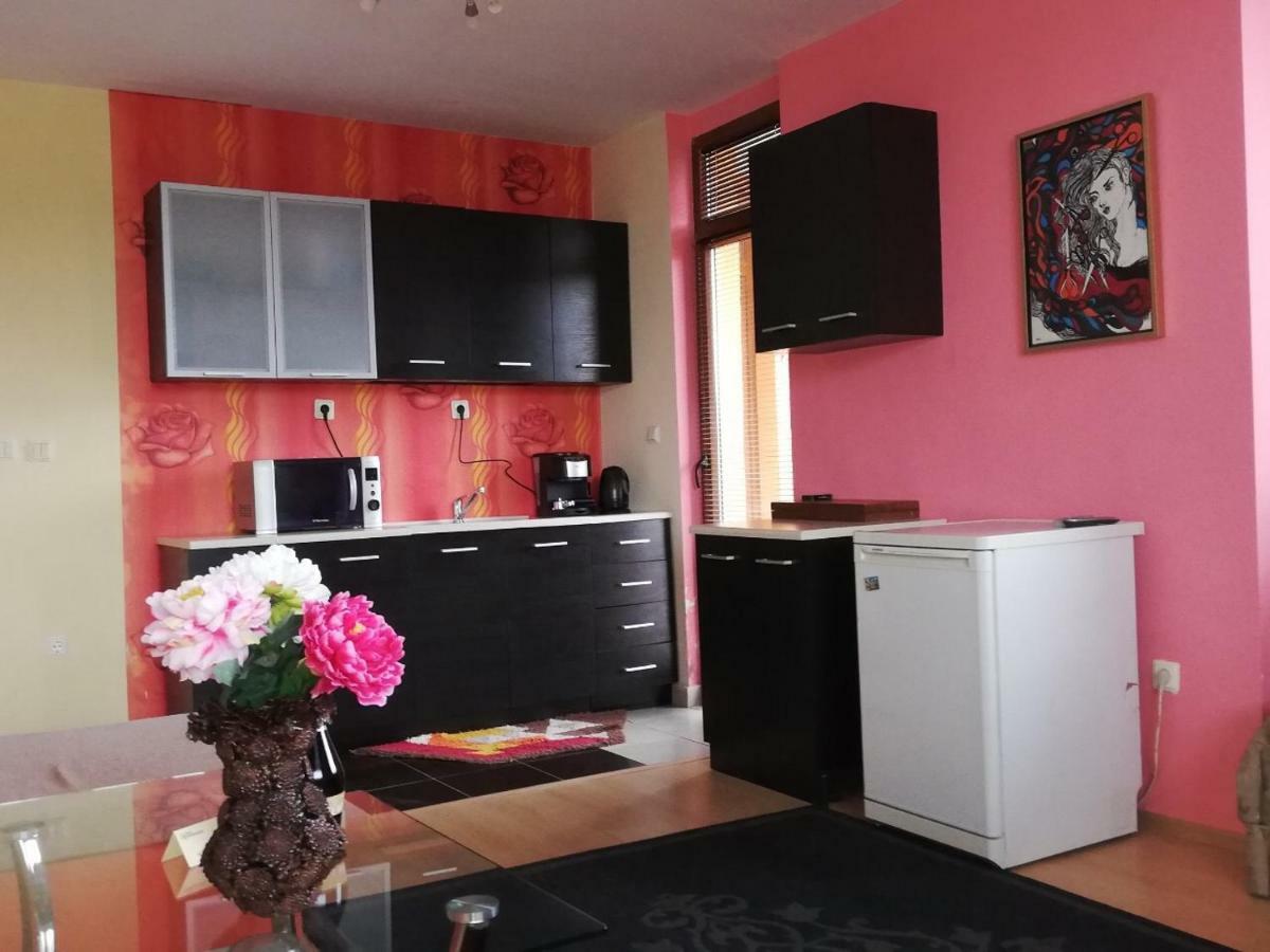M&M Apartment Βέλινγκραντ Εξωτερικό φωτογραφία