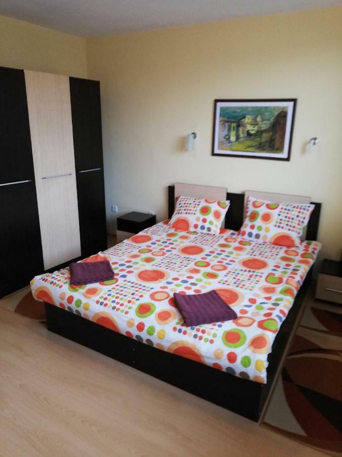 M&M Apartment Βέλινγκραντ Εξωτερικό φωτογραφία